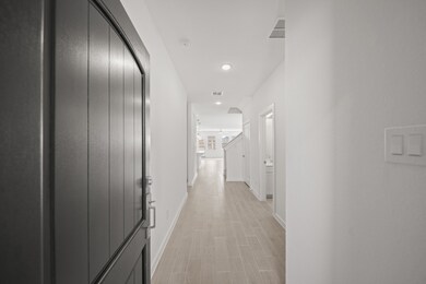 8430 Bay Oaks Dr, Baytown, TX 77523 - photo 2