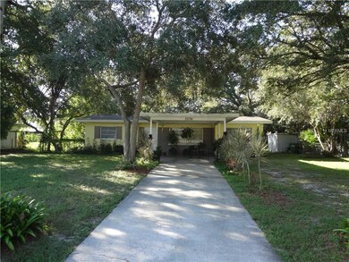 Plenty of parking, extra parking on street.