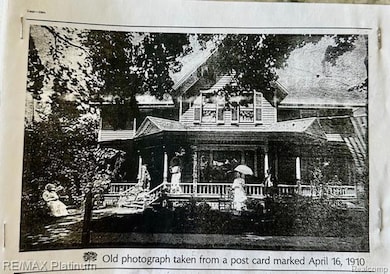 126 W Hanover St, Marshall, MI 49068 - photo 7