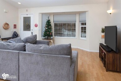 05-Living Room_DMD_4460