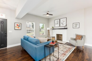 T 756 Stewart Ave00004