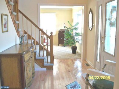 5014 Prescott Cir, Norristown, PA 19403 - photo 3