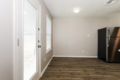 2442 Fox River Ln, Spring, TX 77386 - photo 5