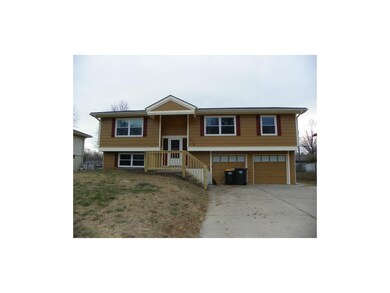 312 Highland Rd, Lansing, KS 66043 - photo 2