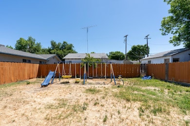 1333 Frank Ave, Dos Palos, CA 93620 - photo 3