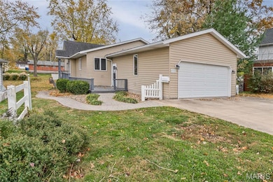 531 W Corbin St, Bethalto, IL 62010 - photo 5