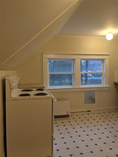 4 Bond St unit D, Claremont, NH 03743 - photo 4