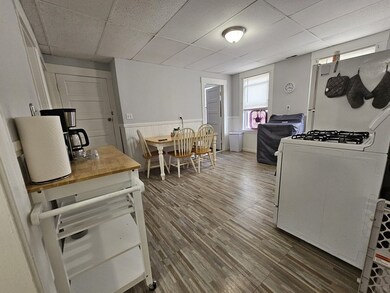 105 Arthur St unit 3, Worcester, MA 01604 - photo 4
