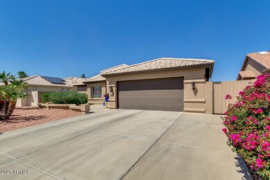 15744 W Vale Dr, Goodyear, AZ 85395 - photo 3