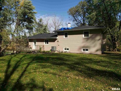 5625 W 46th St, Davenport, IA 52806 - photo 5