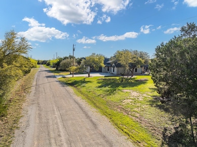 18131 Woodside Dr, Whitney, TX 76692 - photo 6