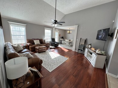 1071 Indian Springs Cir, Manchester, TN 37355 - photo 6