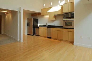 atrium_lofts_704_06