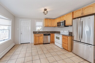 7 Barton St unit 1, Salem, MA 01970 - photo 2