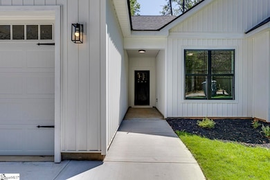 629 Mountain View Rd, Williamston, SC 29697 - photo 2