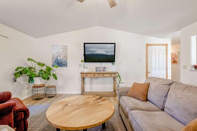 2611 SW Salmon Ave.