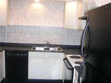 Kitchen. 22 Thayer kitchen