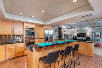 7) KITCHEN