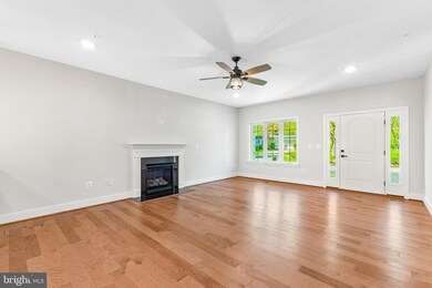 4021 Honeysuckle Dr, Edgewater, MD 21037 - photo 6