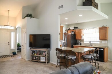 3131 N Bridle Ave, Fresno, CA 93727 - photo 7