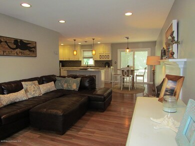 22 Peach Blossom Ln, Middletown, NJ 07748 - photo 3