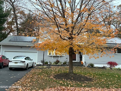 11 Chestnut Ridge Rd, Holmdel, NJ 07733 - photo 2