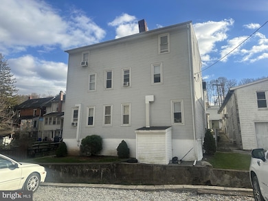 142 W Main St, Windsor, PA 17366 - photo 5