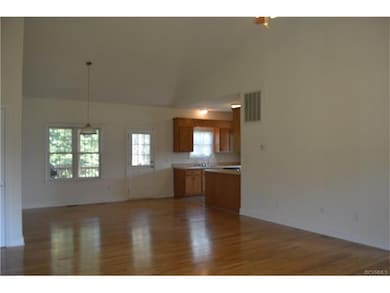 9425 Robin Ln, Disputanta, VA 23842 - photo 7