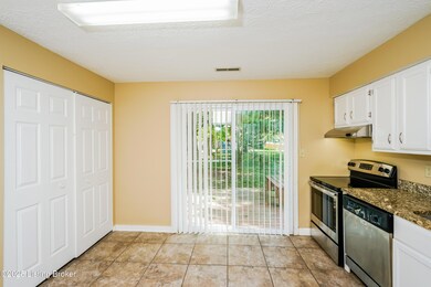 2808 Six Mile Ln, Louisville, KY 40220 - photo 7