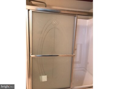 422 S 5th St, Reading, PA 19602 - photo 6