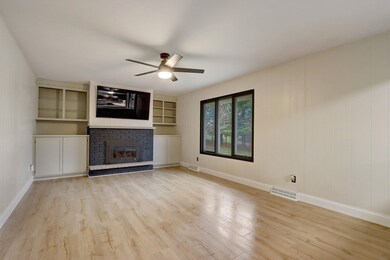 6537 Shady Bend Rd, Verona, WI 53593 - photo 3