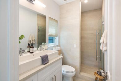 315 Catherine-29