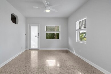 17 Ocean Breeze St unit 4, Lake Worth, FL 33460 - photo 3