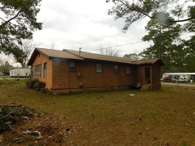 413 E Revels Ave, Lenox, GA 31637 - photo 3