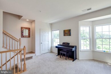 7130 Daniel John Dr unit 17, Elkridge, MD 21075 - photo 2