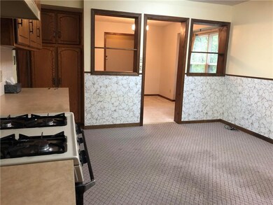 802 Englewood St, Lansing, KS 66043 - photo 6