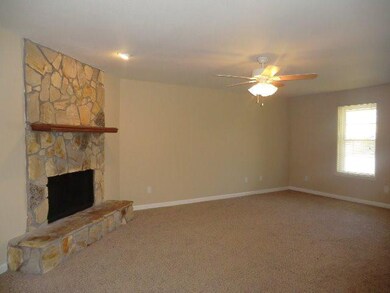 3812 Highpointe Dr, Hephzibah, GA 30815 - photo 4