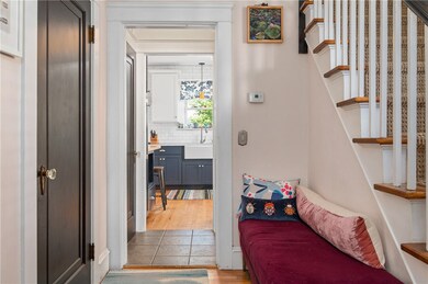 152 Modena Ave, Providence, RI 02908 - photo 3
