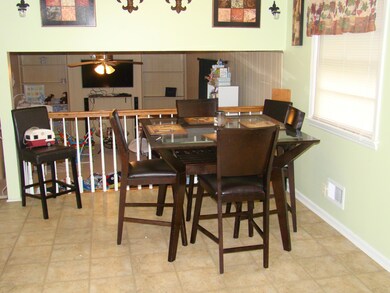 8205 Casualwood Way, Louisville, KY 40291 - photo 5