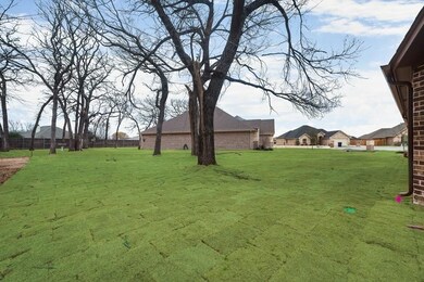 3111 Windcrest Ct, Granbury, TX 76049 - photo 2