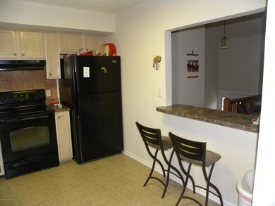 139 Clover Ln, Stroud Township, PA 18301 - photo 5