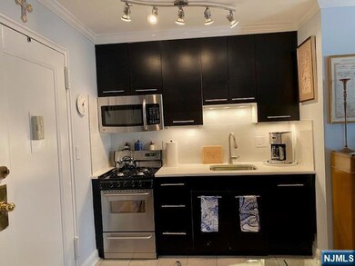 8500 Jfk Blvd E unit 3A, North Bergen, NJ 07047 - photo 2