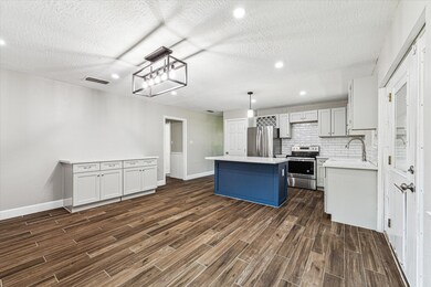 16810 Hibiscus Ln, Friendswood, TX 77546 - photo 7