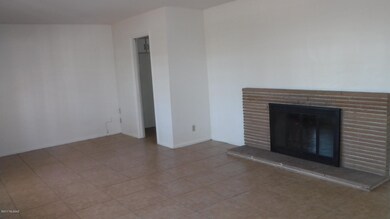 Living room 1