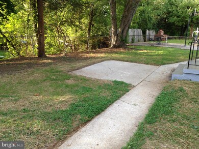 2938 Saint Lukes Ln, Gwynn Oak, MD 21207 - photo 4