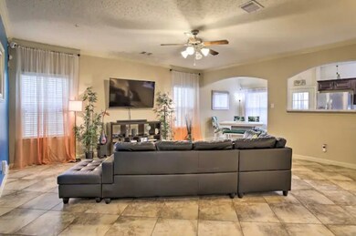 1810 Don Alejandro, Houston, TX 77091 - photo 5