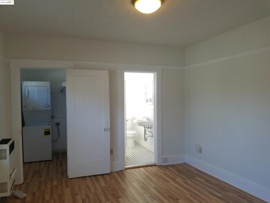 unlisted-address, Oakland, CA 94606 - photo 7