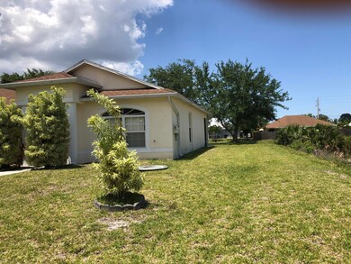 449 SW Whitmore Dr, Port Saint Lucie, FL 34984 - photo 3