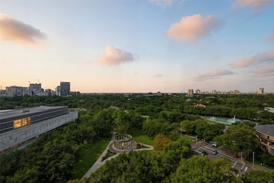 Warwick Towers unit 11E, Houston, TX 77004 - photo 3