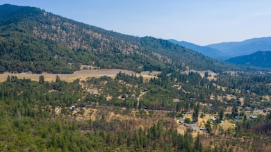 Overview 7351 and Neighborhood